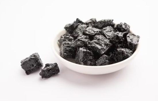 shilajit-is-ayurvedic-medicine-found-primarily-rocks-himalayas-selective-focus_466689-85823